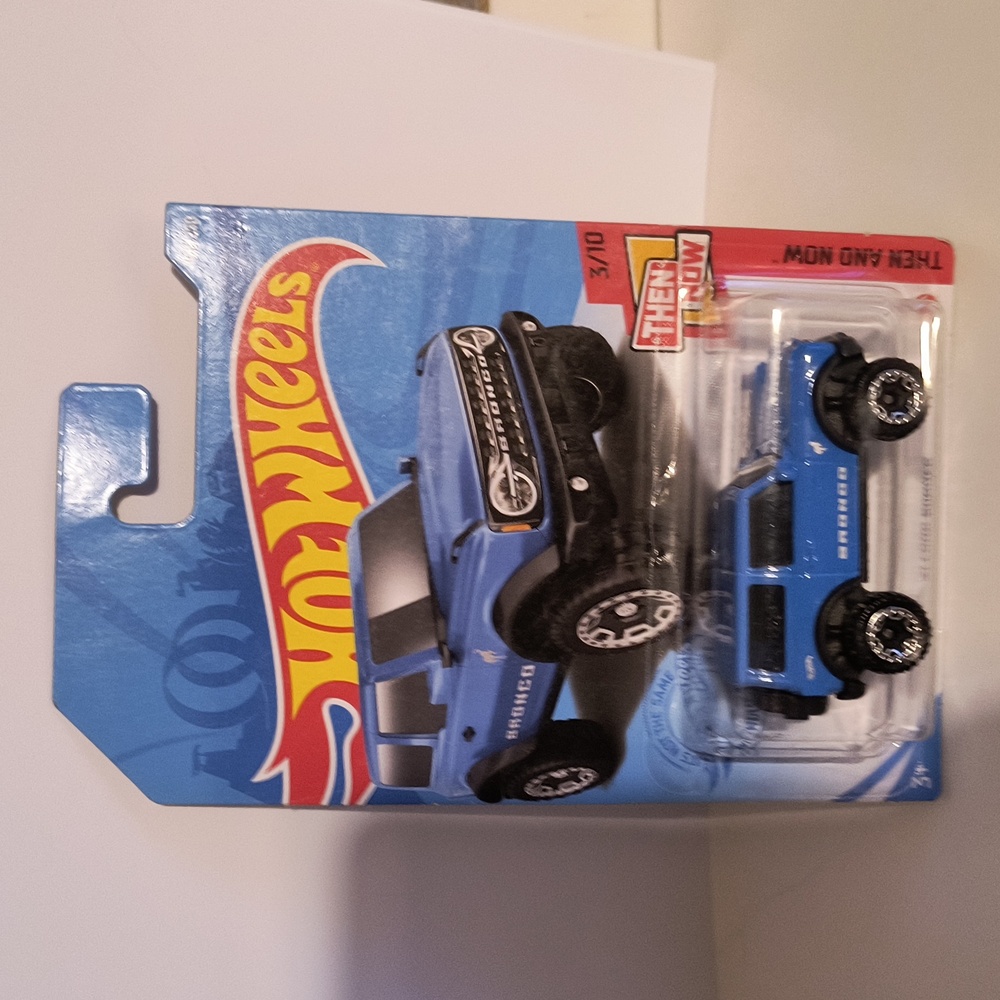B23 Hot Wheels 21 Ford Bronco  with shipping protector